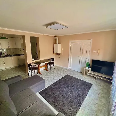 Voeroesmarty Deluxe Vendeghaz * Kaposvár