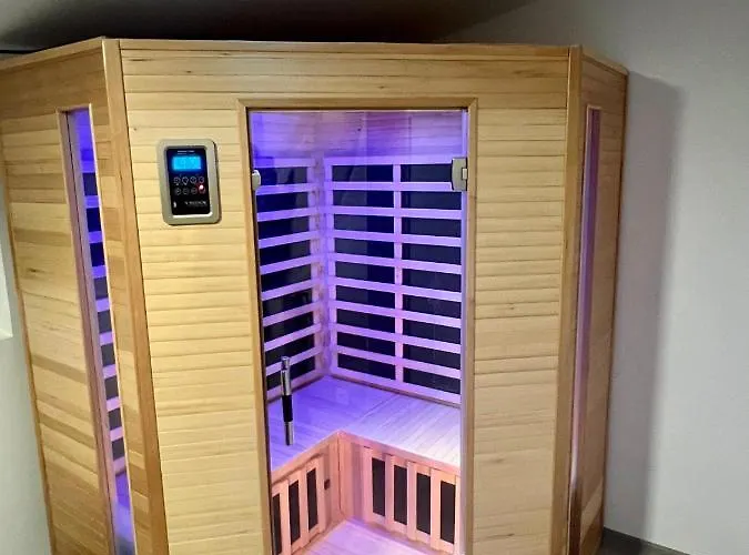 Апартаменты Voeroesmarty Deluxe Vendeghaz