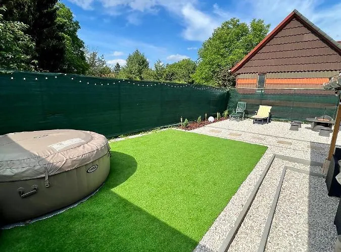 Voeroesmarty Deluxe Vendeghaz Апартаменты *