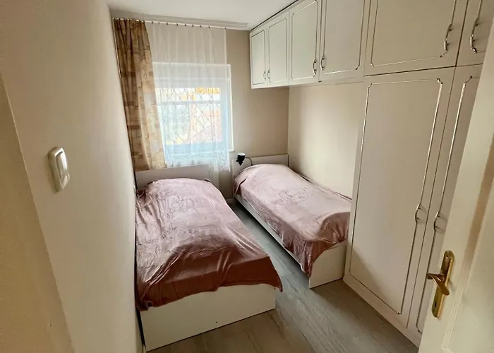 Voeroesmarty Deluxe Vendeghaz Апартаменты Капошвар